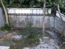 台風で壊れてしまった万年塀をフェンスにお取替え 台風で壊れてしまった万年塀をフェンスにお取替え